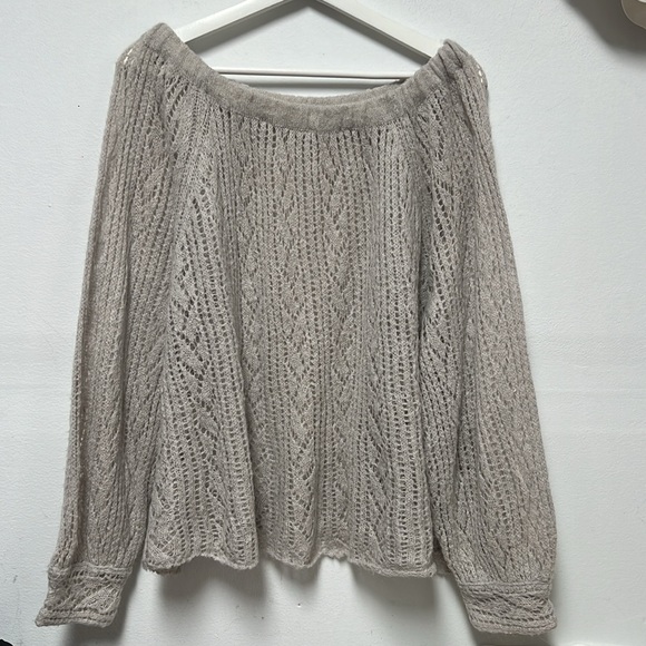 Free people open crochet Off-Shoulder wool alpaca blend Sweater Gray size M - Picture 2 of 6